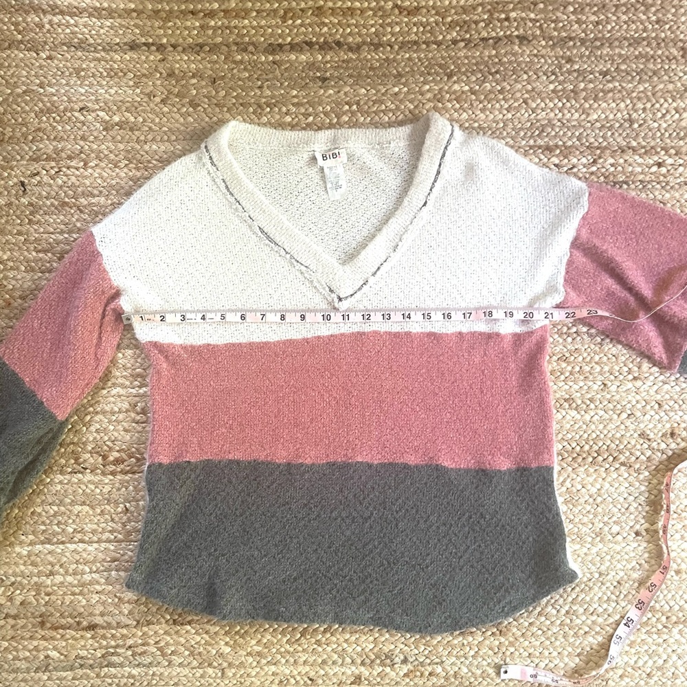 BiBi Colorblock V-Neck Sweater Size Small - Picture 5 of 10